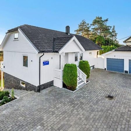 Romslig Og Fin Leilighet 17 Min Til Kristiansand Centrum Nodeland Екстериор снимка